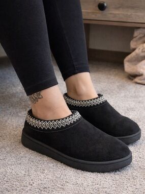 Black Cozy Slip-On Indoor/Outdoor Shoes